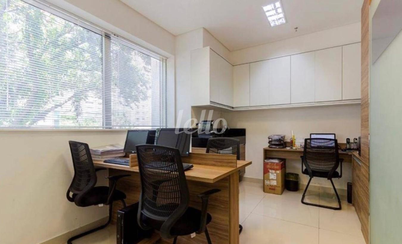 SALA de Sala / Conjunto para alugar, Padrão com 51 m², e 1 vaga em Itaim Bibi - São Paulo