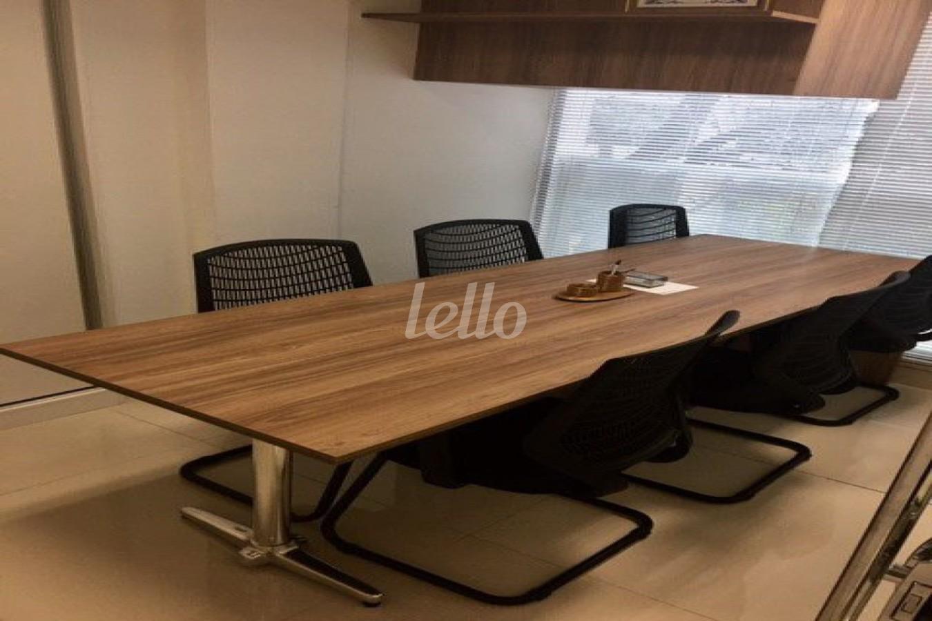 SALA de Sala / Conjunto para alugar, Padrão com 51 m², e 1 vaga em Itaim Bibi - São Paulo