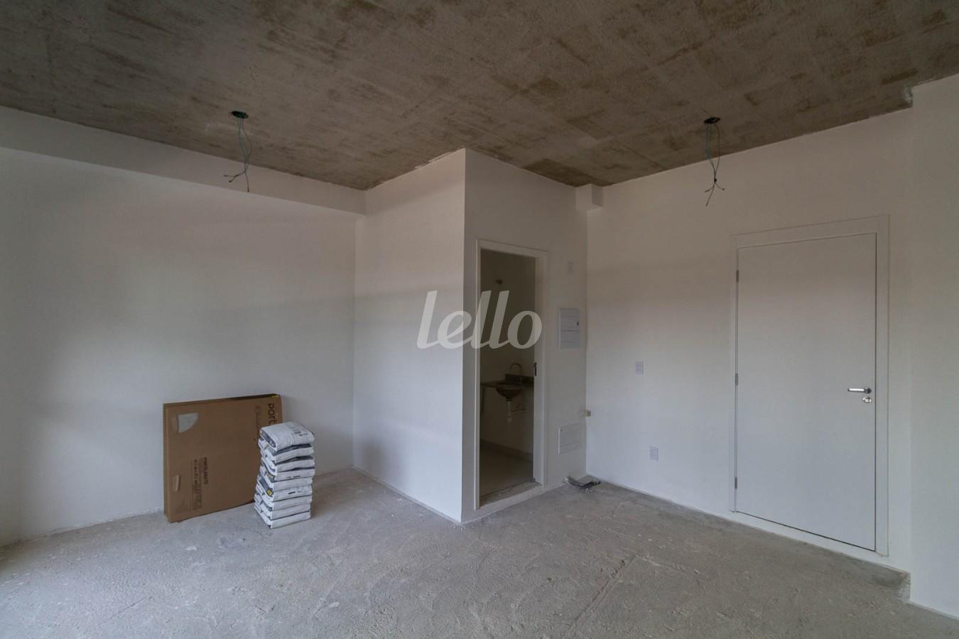 SALA de Sala / Conjunto para alugar, Padrão com 28 m², e em Pinheiros - São Paulo