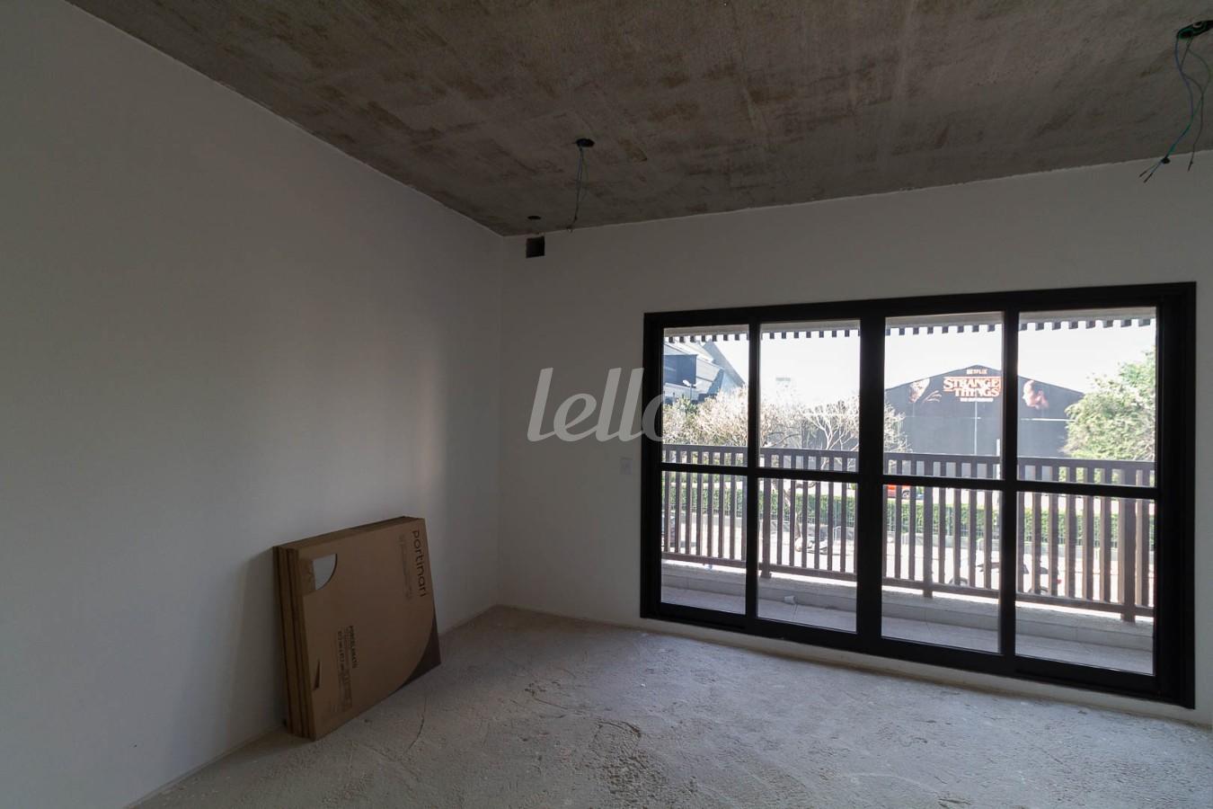 SALA de Sala / Conjunto para alugar, Padrão com 28 m², e em Pinheiros - São Paulo