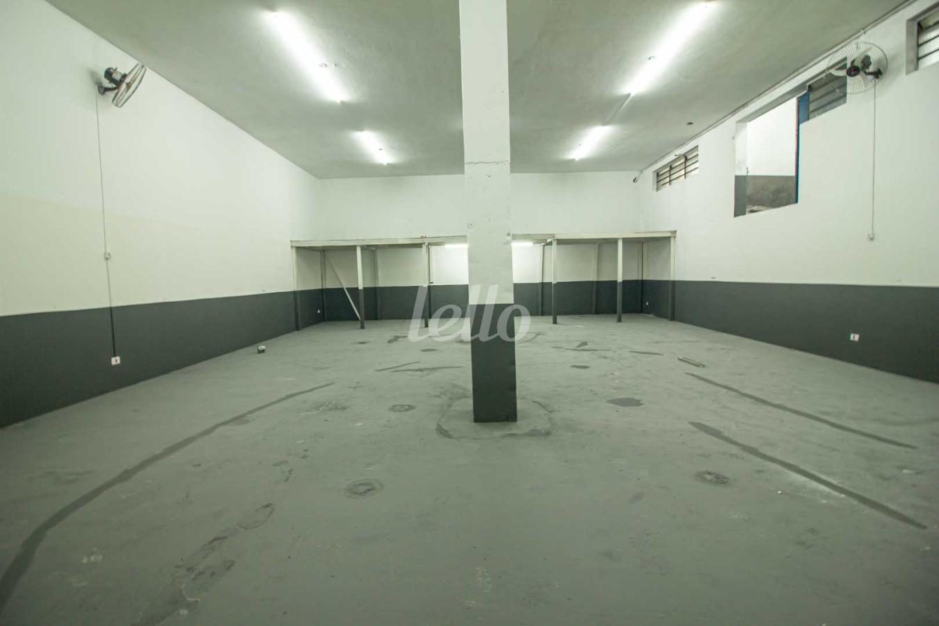 01SALAO-COMERCIAL_011 de Salão para alugar, Padrão com 198 m², e em Vila Matilde - São Paulo