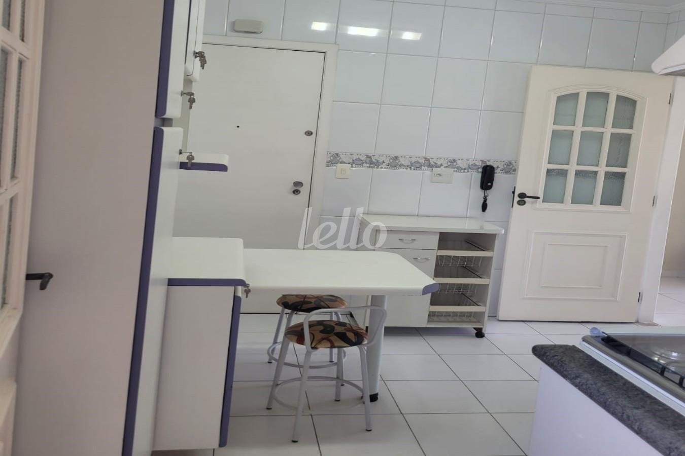 COZINHA de Apartamento à venda, Padrão com 70 m², 2 quartos e 1 vaga em Pinheiros - São Paulo