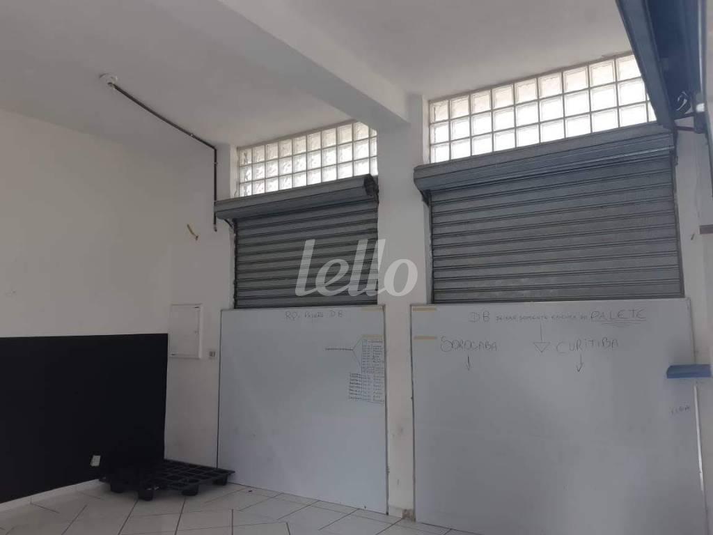 SALÃO de Salão para alugar, Padrão com 40 m², e em Vila Babilonia - São Paulo