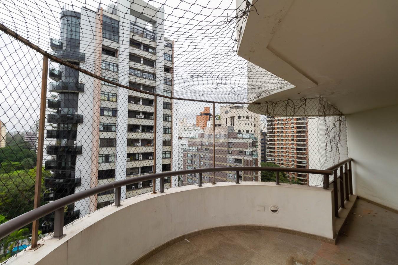 SACADA de Apartamento para alugar, Padrão com 275 m², 4 quartos e 3 vagas em Vila Nova Conceição - São Paulo