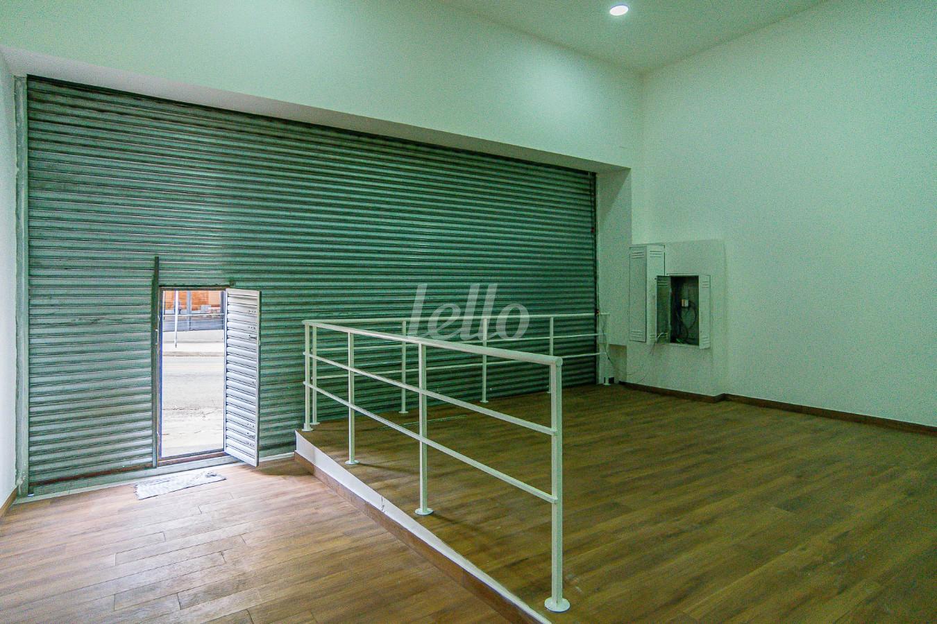 SALA de Salão para alugar, Padrão com 180 m², e em Vila Madalena - São Paulo