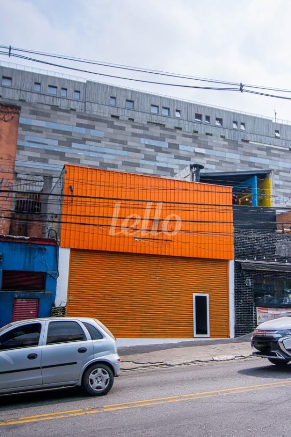 FACHADA de Salão para alugar, Padrão com 180 m², e em Vila Madalena - São Paulo