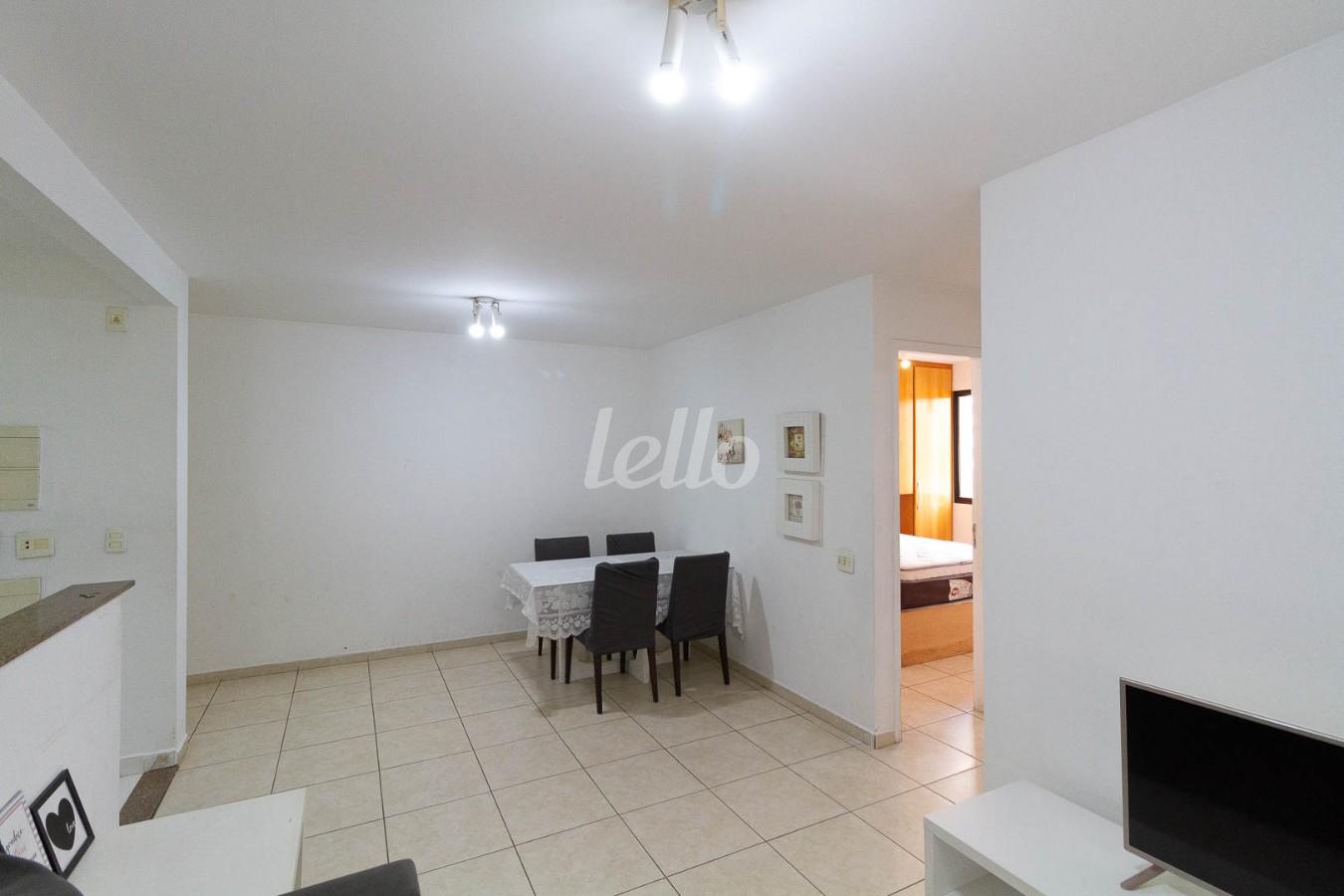 SALA de Apartamento para alugar, Padrão com 55 m², 2 quartos e 1 vaga em Vila Nova Conceição - São Paulo