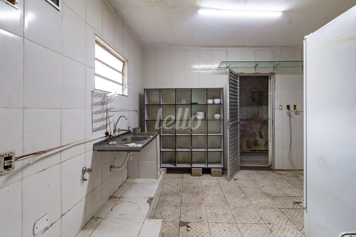 COZINHA de Casa à venda, sobrado com 200 m², e em Tremembé - São Paulo