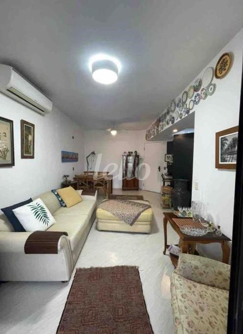 SALA de Apartamento para alugar, Padrão com 43 m², 1 quarto e 1 vaga em Vila Nova Conceição - São Paulo