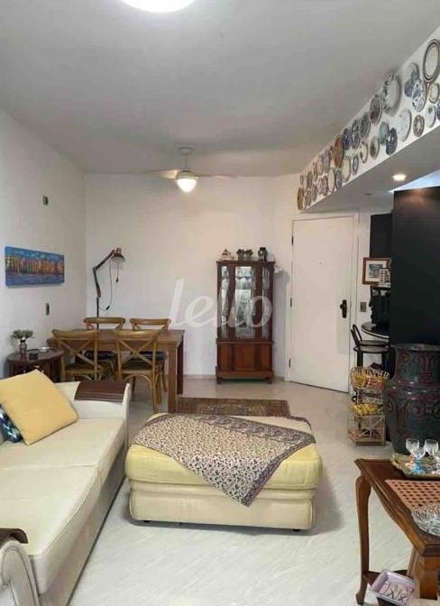 SALA de Apartamento para alugar, Padrão com 43 m², 1 quarto e 1 vaga em Vila Nova Conceição - São Paulo