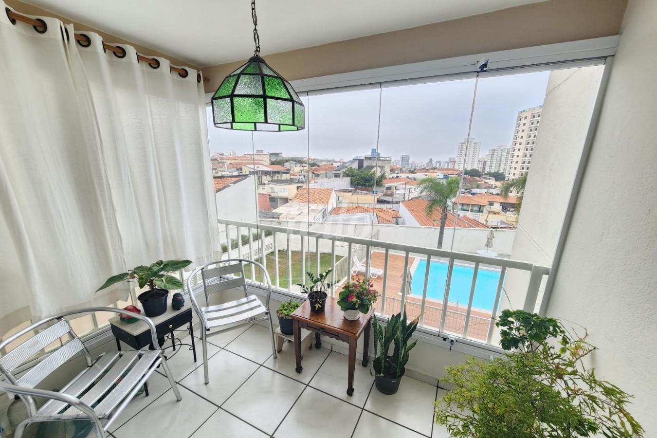 VARANDA de Apartamento à venda, Padrão com 63 m², 2 quartos e 1 vaga em Vila Oratório - São Paulo