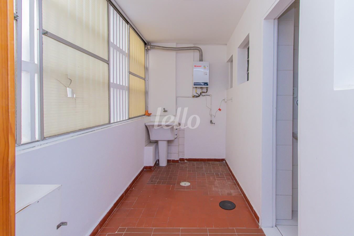 ÁREA DE SERVIÇO de Apartamento à venda, Padrão com 82 m², 2 quartos e em Itaim Bibi - São Paulo