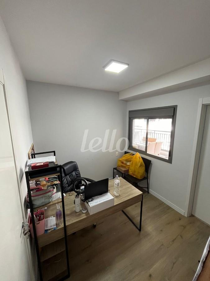 ESCRITÓRIO de Apartamento à venda, Padrão com 121 m², 3 quartos e 2 vagas em Vila Independência - São Paulo