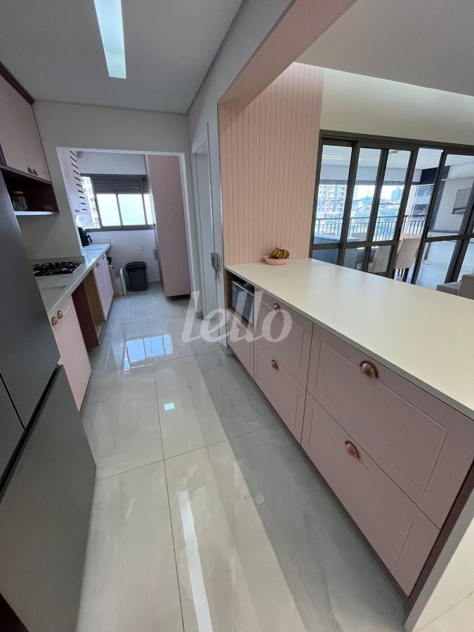 COZINHA de Apartamento à venda, Padrão com 121 m², 3 quartos e 2 vagas em Vila Independência - São Paulo