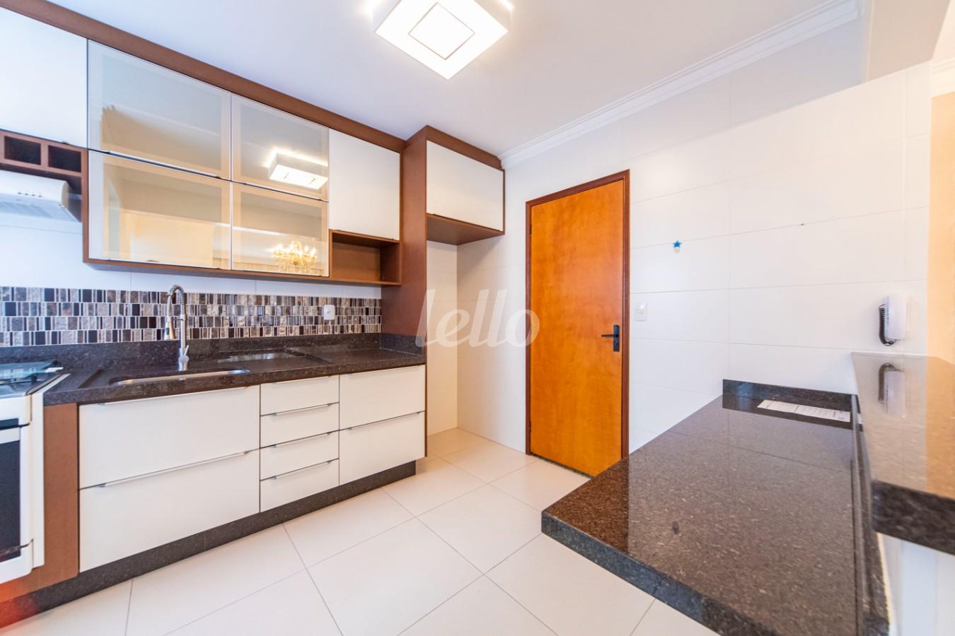 COZINHA de Apartamento à venda, Padrão com 83 m², 3 quartos e 1 vaga em Vila Curuca - Santo André