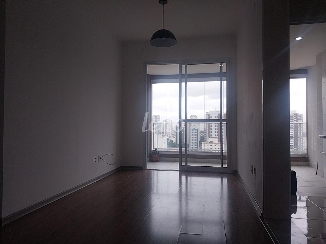 1-SALA-002.JPG de Apartamento à venda, Padrão com 50 m², 1 quarto e 1 vaga em Vila Gomes Cardim - São Paulo