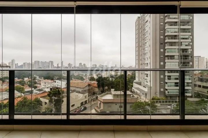 VARANDA de Apartamento à venda, Padrão com 64 m², 2 quartos e 2 vagas em Vila Mariana - São Paulo