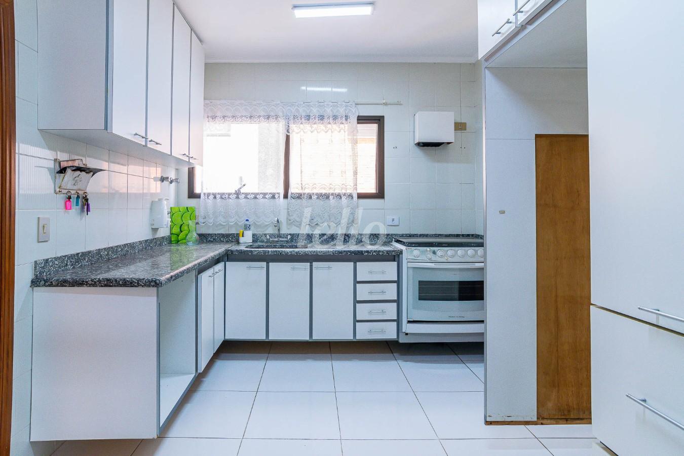 COZINHA de Apartamento para alugar, Padrão com 200 m², 4 quartos e 4 vagas em Vila Maria Alta - São Paulo