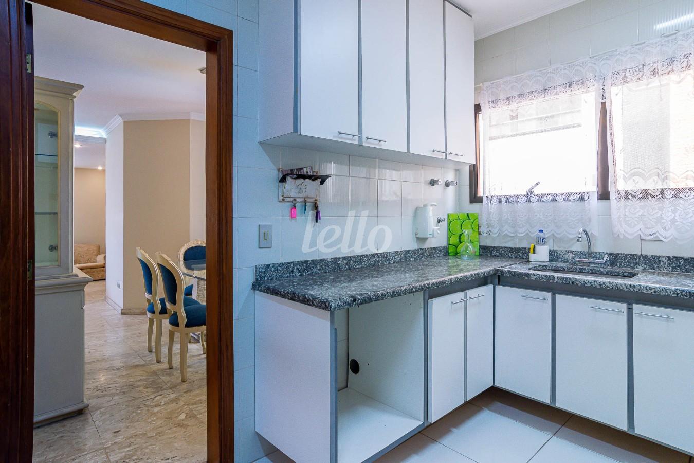 COZINHA de Apartamento para alugar, Padrão com 200 m², 4 quartos e 4 vagas em Vila Maria Alta - São Paulo