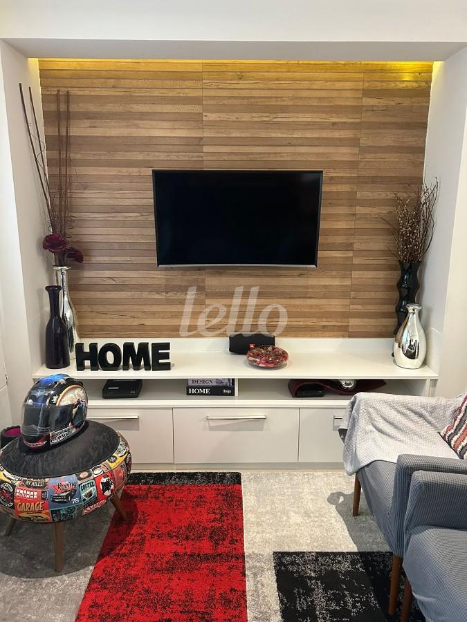 LIVING de Apartamento à venda, Padrão com 75 m², 2 quartos e 2 vagas em Vila da Saúde - São Paulo