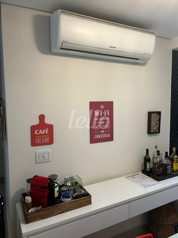 LIVING de Apartamento à venda, Padrão com 75 m², 2 quartos e 2 vagas em Vila da Saúde - São Paulo