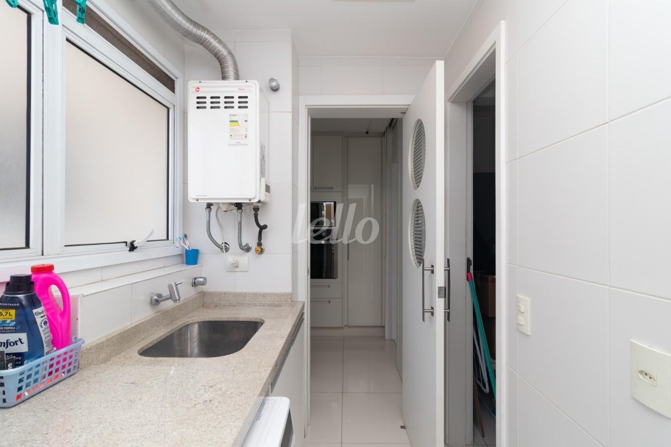 ÁREA DE SERVIÇO de Apartamento à venda, cobertura - Padrão com 135 m², 3 quartos e 2 vagas em Jardim Avelino - São Paulo