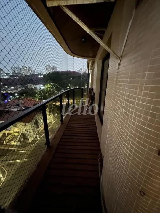 VARANDA de Apartamento à venda, Padrão com 216 m², 3 quartos e 3 vagas em Vila Mariana - São Paulo