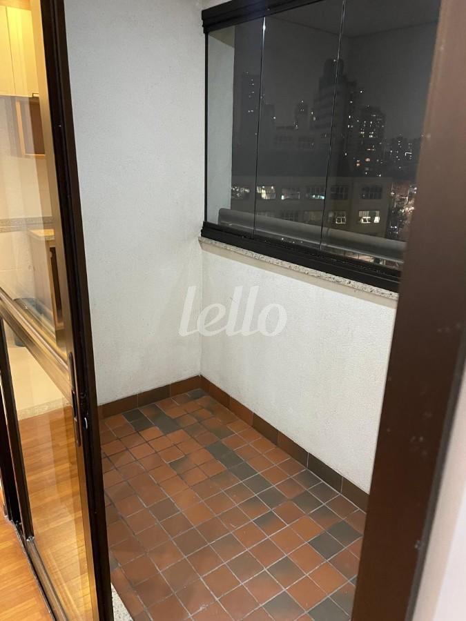 VARANDA de Apartamento para alugar, Padrão com 41 m², 1 quarto e em Vila Mariana - São Paulo