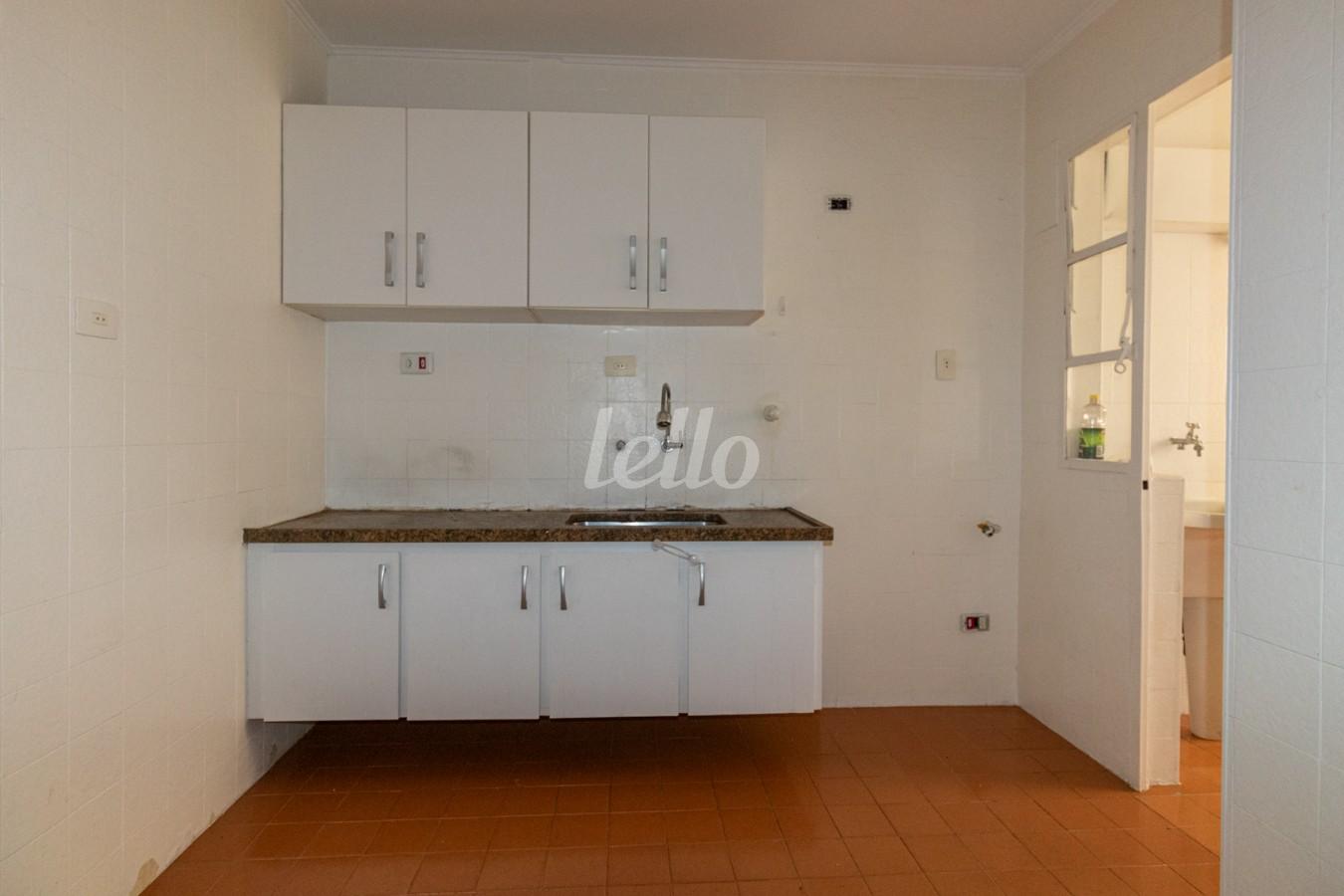 COZINHA de Apartamento para alugar, Padrão com 80 m², 2 quartos e 1 vaga em Indianópolis - São Paulo