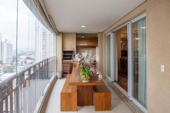 VARANDA GOURMET de Apartamento para alugar, Padrão com 153 m², 3 quartos e 3 vagas em Vila Romana - São Paulo