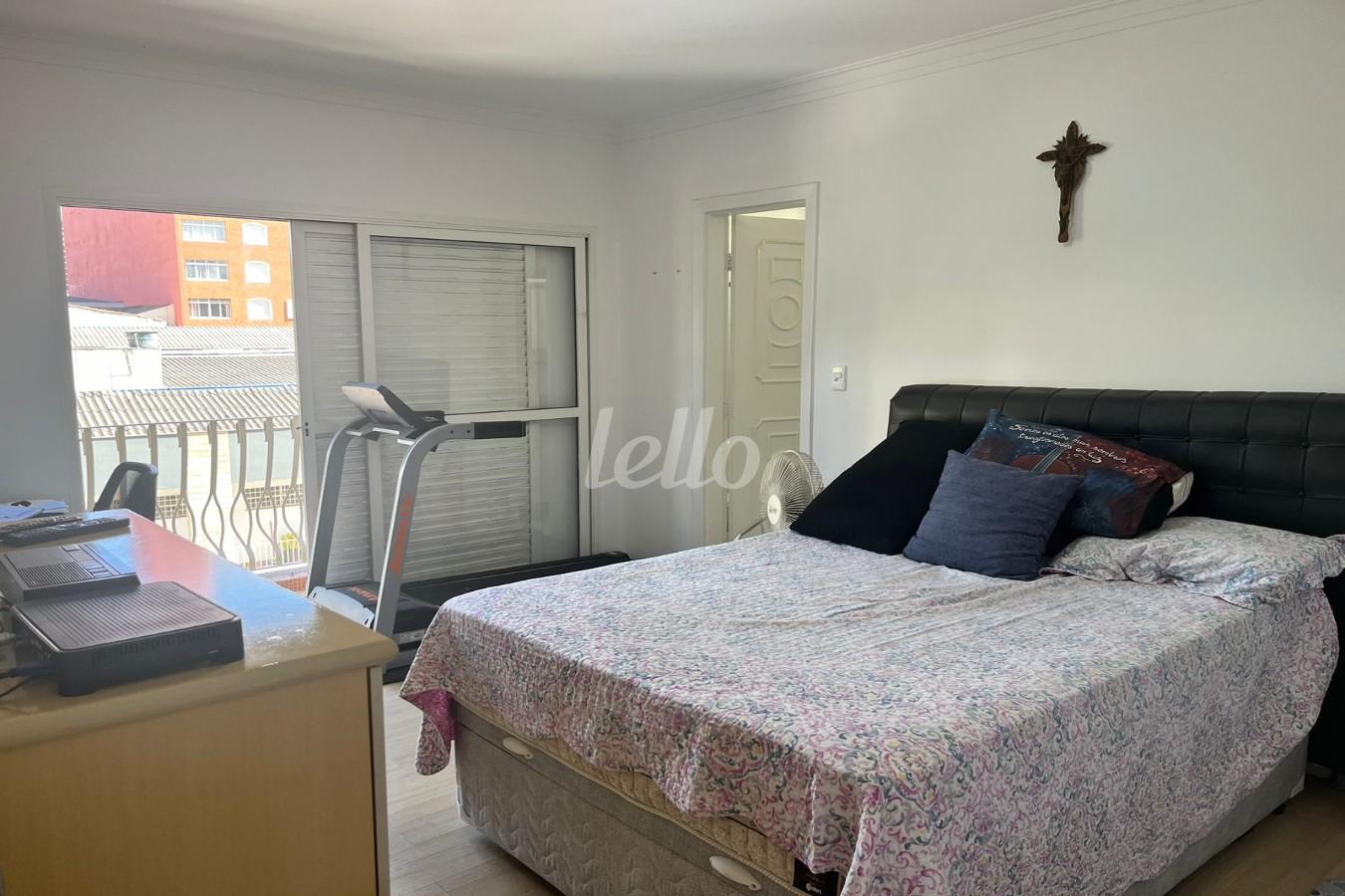 DORMITÓRIO de Apartamento à venda, Padrão com 146 m², 3 quartos e 1 vaga em Centro - Santo André