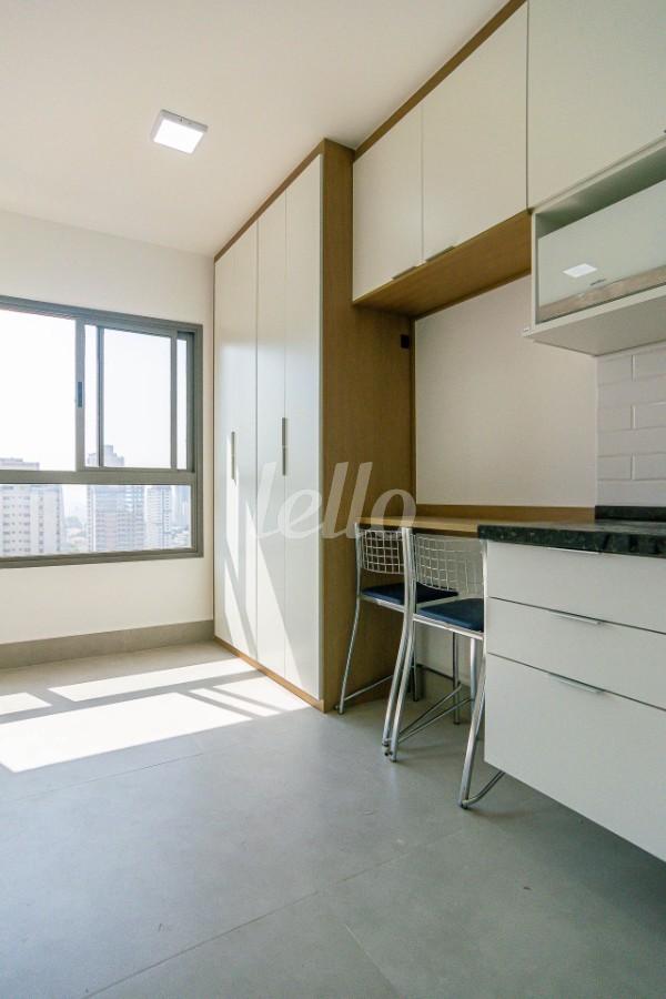 SUITE de Apartamento para alugar, Padrão com 28 m², 1 quarto e em Vila Mariana - São Paulo