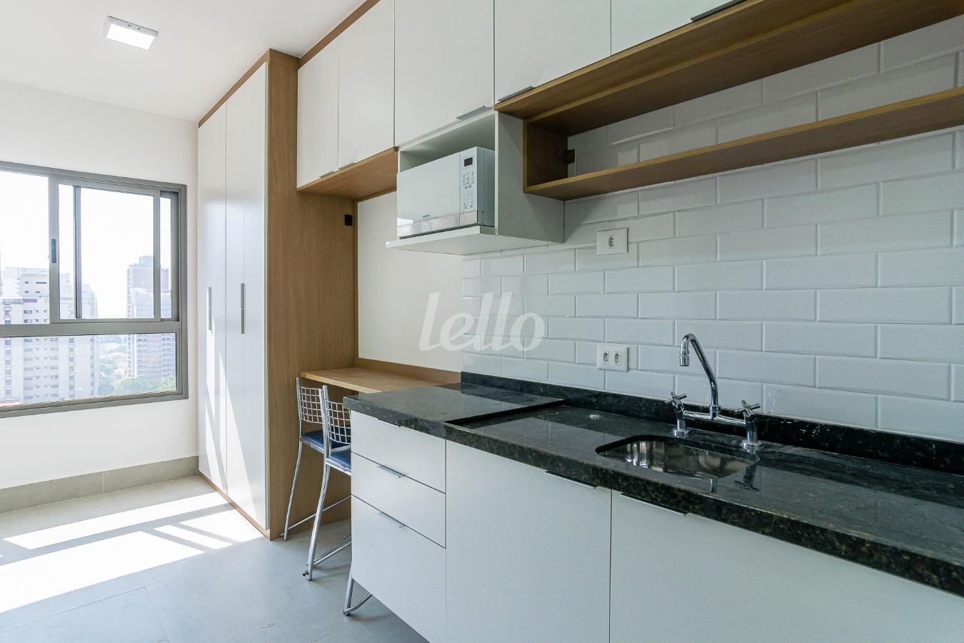 COZINHA de Apartamento para alugar, Padrão com 28 m², 1 quarto e em Vila Mariana - São Paulo