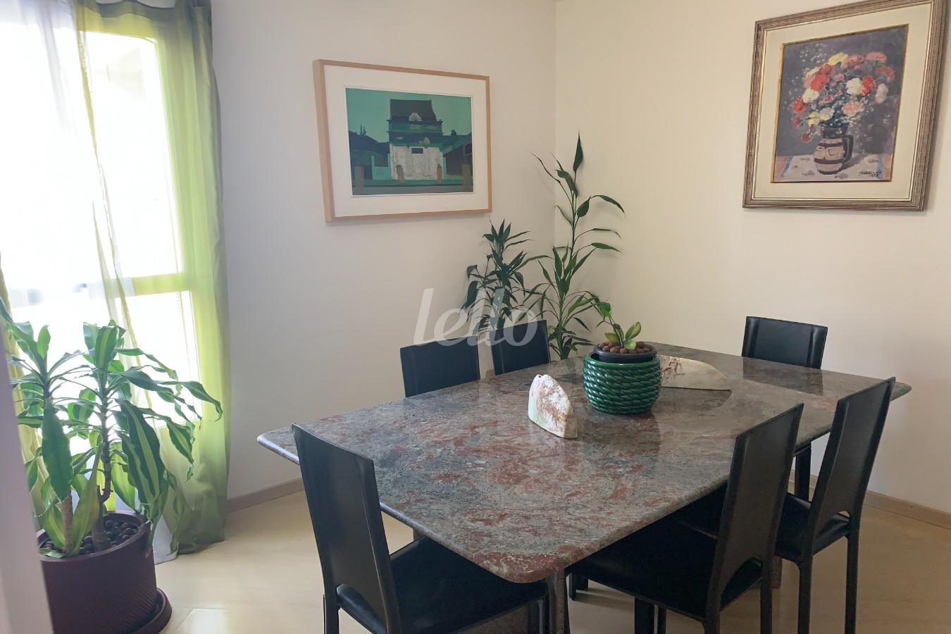 SALA DE ALMOÇO de Apartamento à venda, Padrão com 192 m², 3 quartos e 4 vagas em Campo Belo - São Paulo