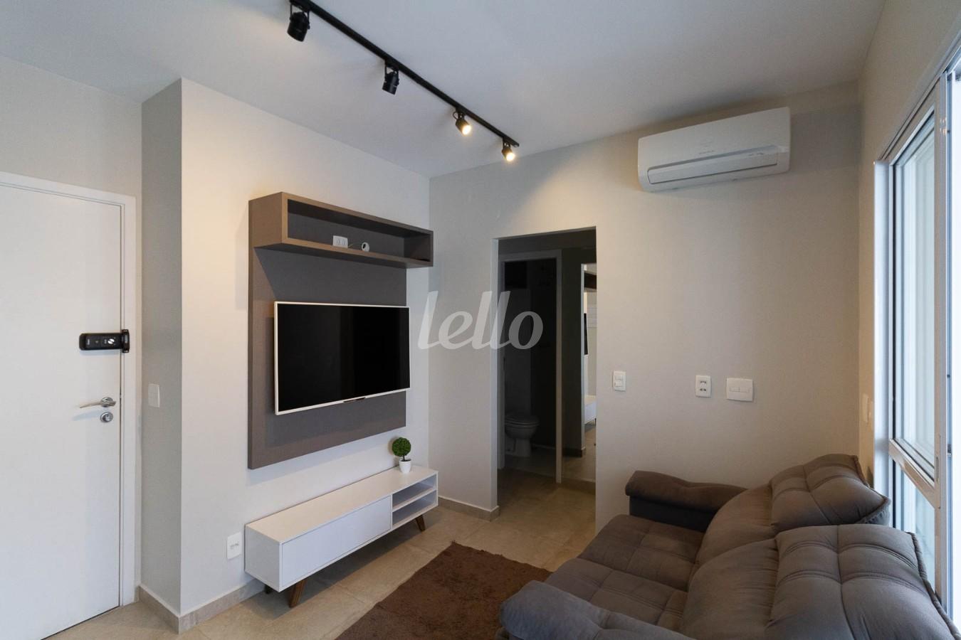 SALA de Apartamento para alugar, Padrão com 37 m², 1 quarto e 1 vaga em Cidade Monções - São Paulo