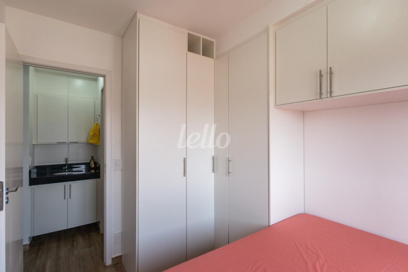 DORMITORIO de Apartamento para alugar, Padrão com 28 m², 1 quarto e em Vila Mazzei - São Paulo