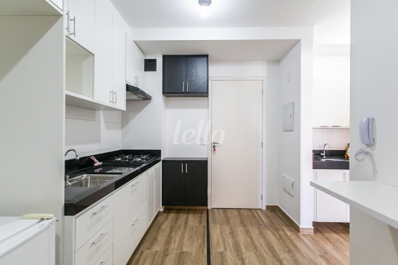 COZINHA de Apartamento para alugar, Padrão com 28 m², 1 quarto e em Vila Mazzei - São Paulo