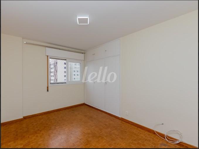 DORMITORIO de Apartamento à venda, Padrão com 128 m², 2 quartos e 2 vagas em Vila Clementino - São Paulo