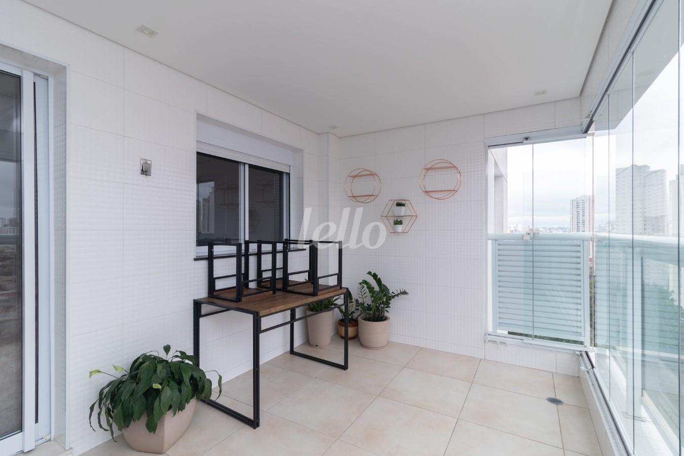 19 - VARANDA de Apartamento à venda, Padrão com 90 m², 3 quartos e 2 vagas em Vila Gomes Cardim - São Paulo