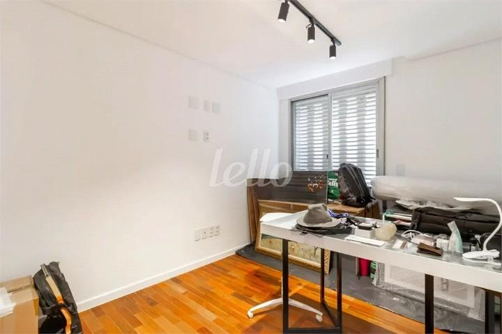 DORM de Apartamento à venda, Padrão com 240 m², 3 quartos e em Santo Amaro - São Paulo