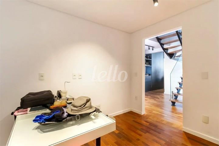 DORM de Apartamento à venda, Padrão com 240 m², 3 quartos e em Santo Amaro - São Paulo