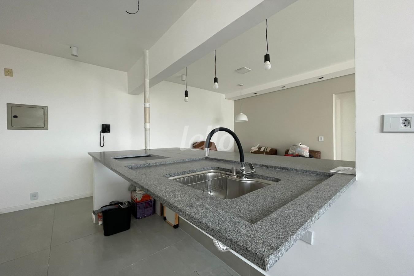 COZINHA - SALA de Apartamento à venda, Padrão com 58 m², 2 quartos e 1 vaga em Vila Ivone - São Paulo