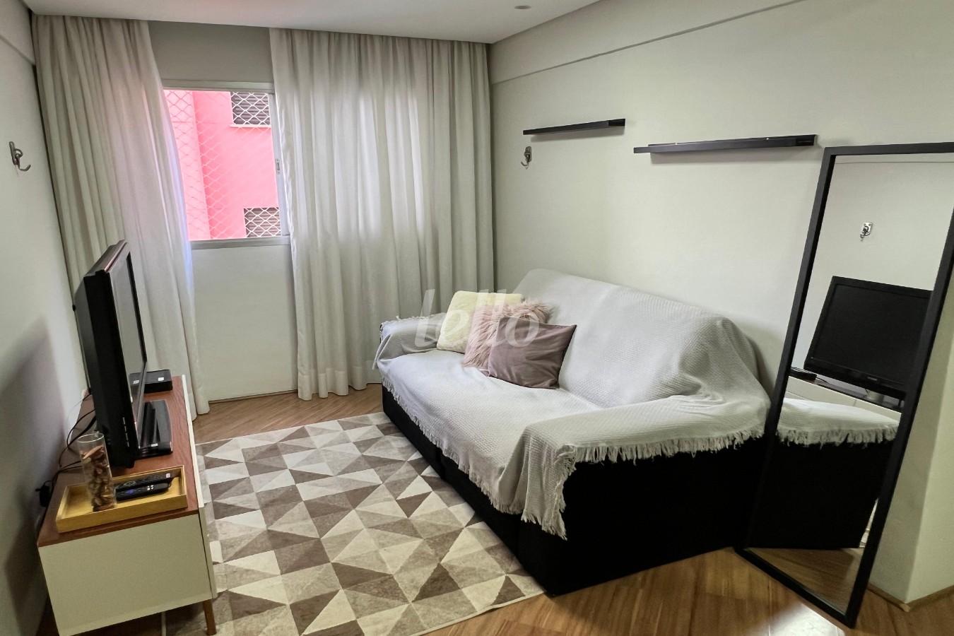 SALA de Apartamento à venda, Padrão com 59 m², 2 quartos e 1 vaga em Saúde - São Paulo