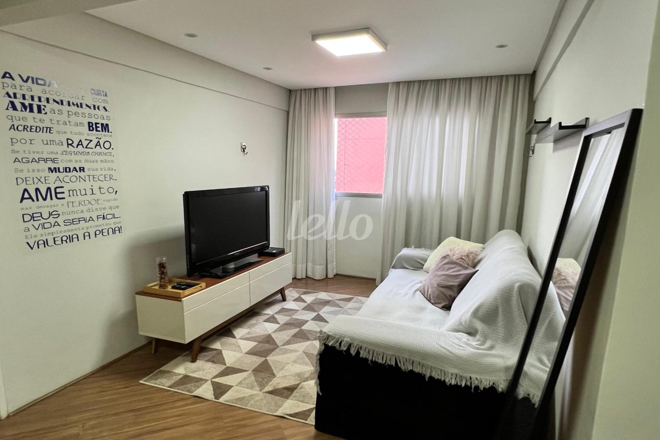 SALA de Apartamento à venda, Padrão com 59 m², 2 quartos e 1 vaga em Saúde - São Paulo