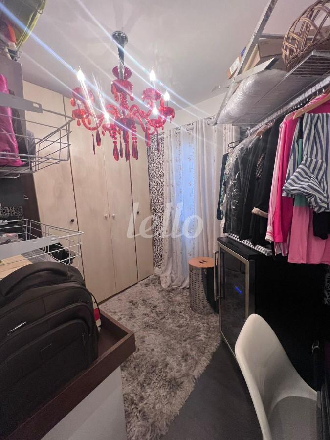 CLOSET de Apartamento à venda, Padrão com 70 m², 3 quartos e 1 vaga em Vila Brasilio Machado - São Paulo