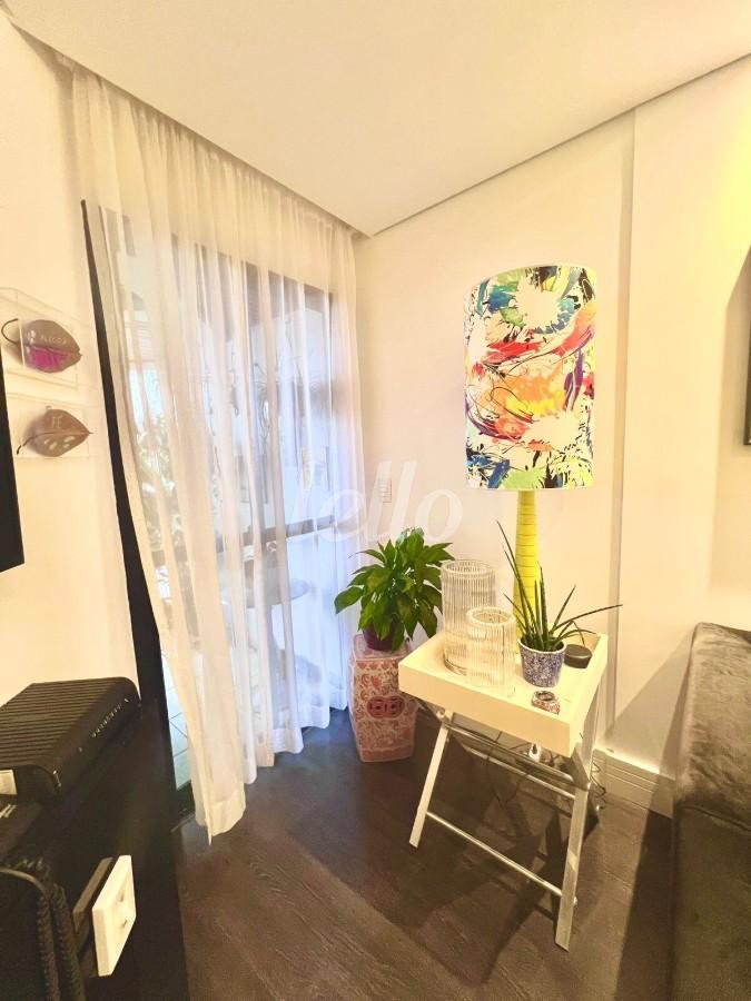 SALA de Apartamento à venda, Padrão com 70 m², 3 quartos e 1 vaga em Vila Brasilio Machado - São Paulo