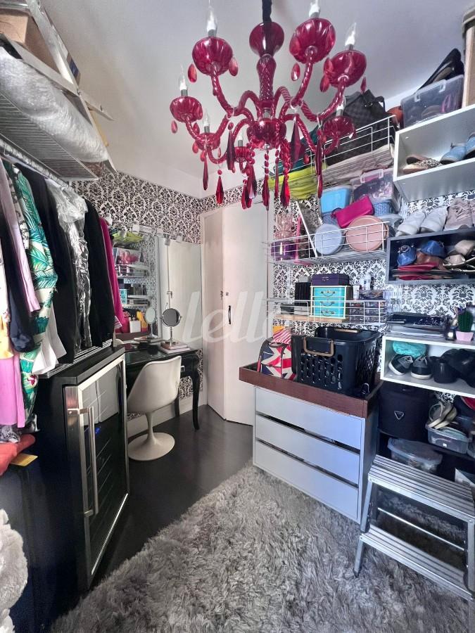 CLOSET de Apartamento à venda, Padrão com 70 m², 3 quartos e 1 vaga em Vila Brasilio Machado - São Paulo