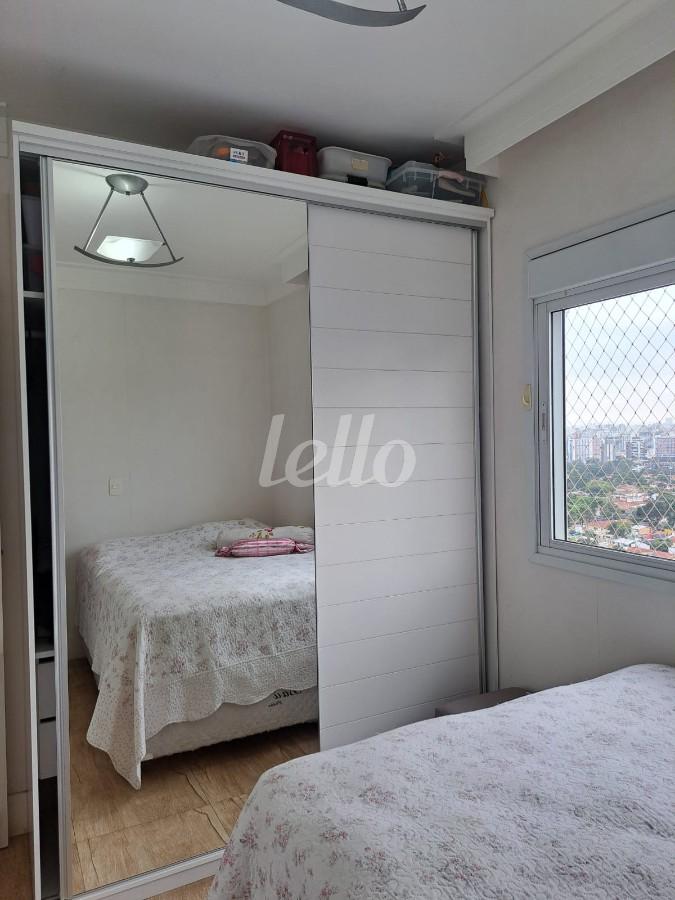 DORMITÓRIO de Apartamento à venda, Padrão com 71 m², e em Campo Belo - São Paulo