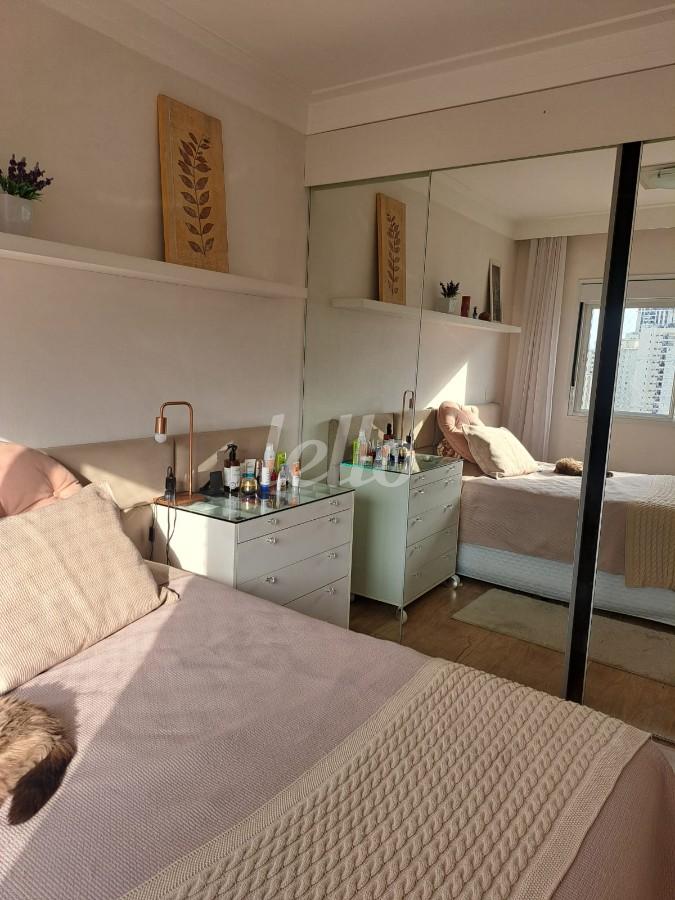 DORMITÓRIO de Apartamento à venda, Padrão com 71 m², e em Campo Belo - São Paulo