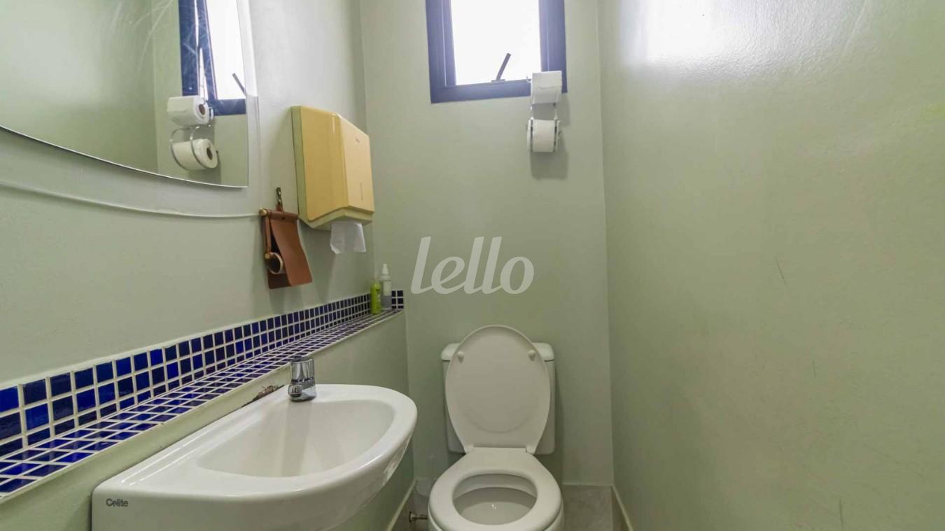 LAVABO de Sala / Conjunto à venda, Padrão com 222 m², e 6 vagas em Tucuruvi - São Paulo